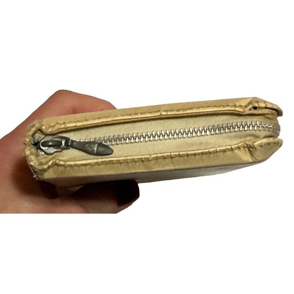 VTG WHITE LEATHER 70s HOLY BIBLE ILLUSTRATED OLD NEW TEST PUBLISHED IN THE UK - Picture 5 of 8